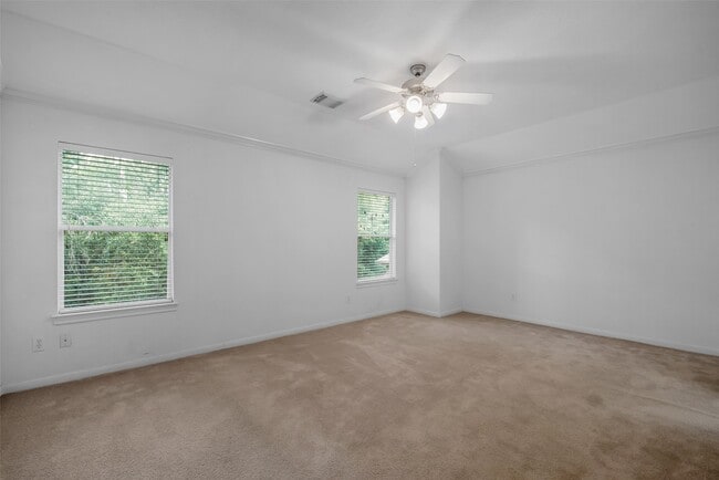 Photo - 75 N Spinning Wheel Cir