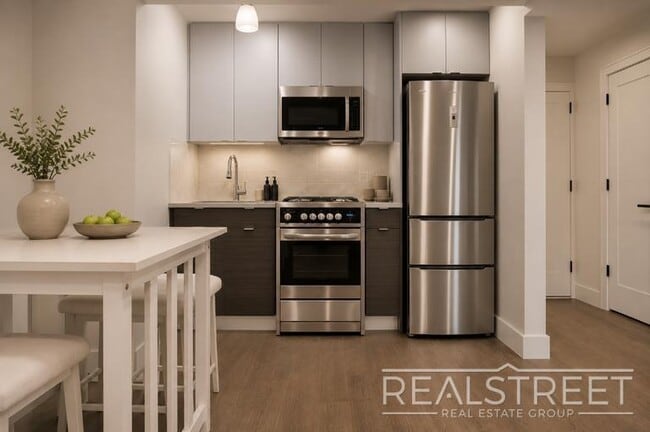 Photo - Stunning NEW 1 BED in PLG! Unit 4E