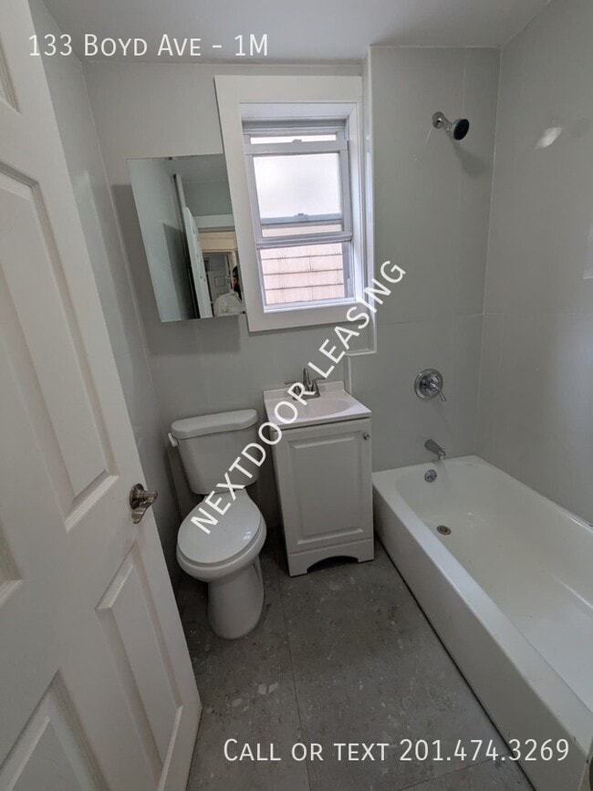 Photo - 133 Boyd Ave Unidad 1M