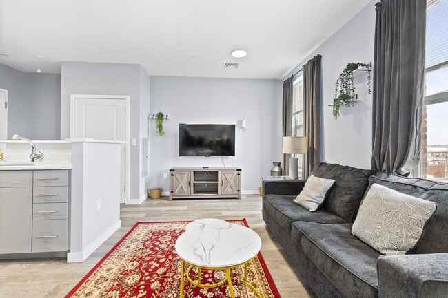 Photo - 95 Broadway Unit ID1240397P