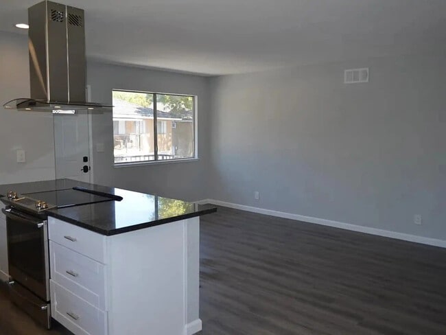 Photo - 5711 Calmor Ave Unit 4