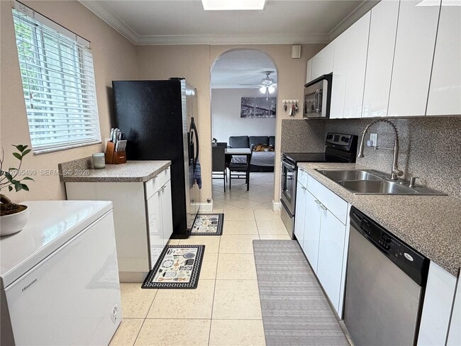 Photo - 17040 NW 82nd Ave
