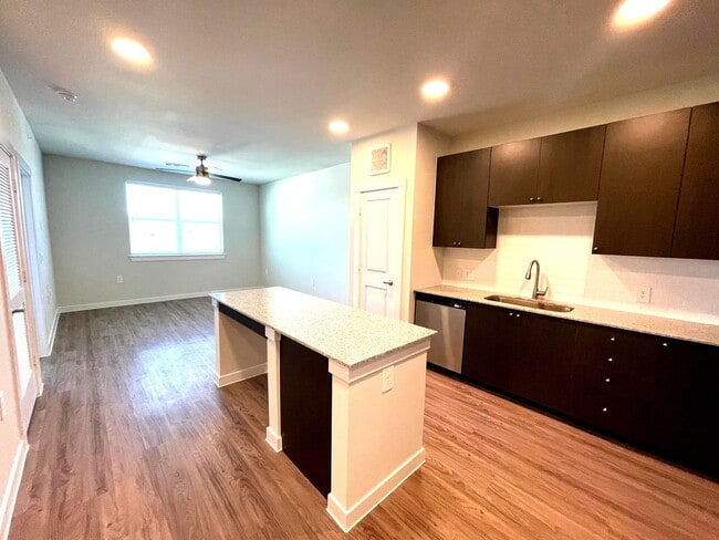 Building Photo - 5901 Co Rd 277 Unit 01185