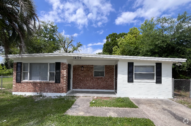 Building Photo - 1439 E 26th St Rental