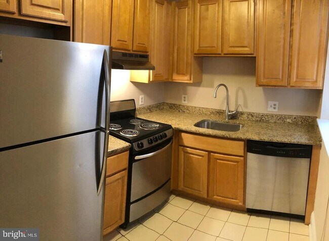 Photo - 1906 Fairmount Ave