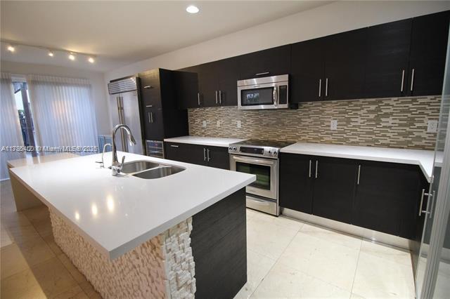 Photo - 10564 NW 70th Ln (Doral, FL)