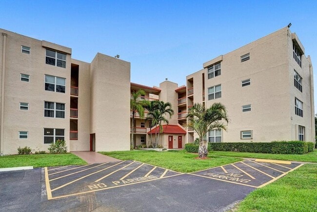 Building Photo - 9451 Evergreen Pl Unit 306 Rental