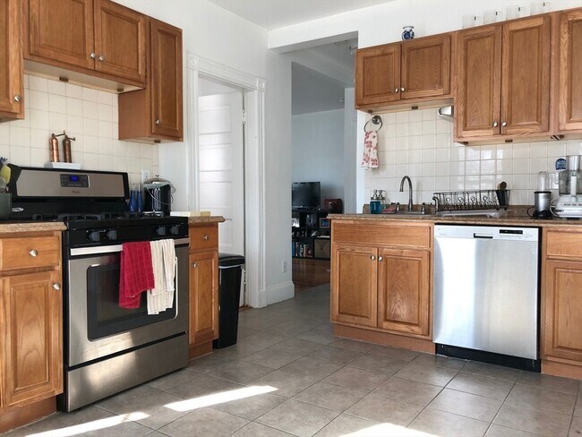 Photo - 106 Pine St Unit 3