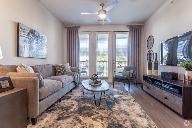 1 Br, Living Room - Savannah Oaks in Spring