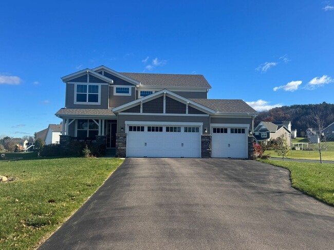 Rare 4 bed 3 bath home in shakopee for lea... - Rare 4 bed 3 bath home in shakopee for lea...