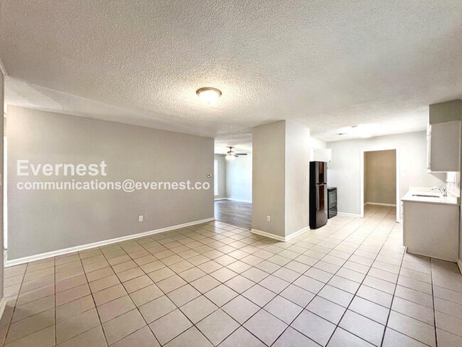 Photo - 1731 Carla Cove