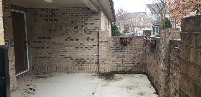 Photo - 315 St Nicholas Trail