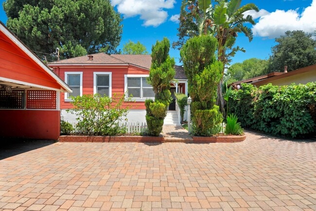 Photo - 703 Manzanita Ave