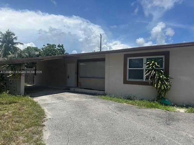 Building Photo - 801 NE 50th Ct Rental