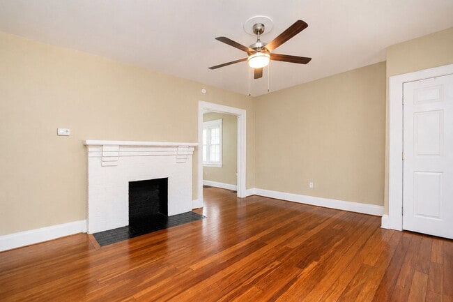 Photo - 1504 Hamlet St