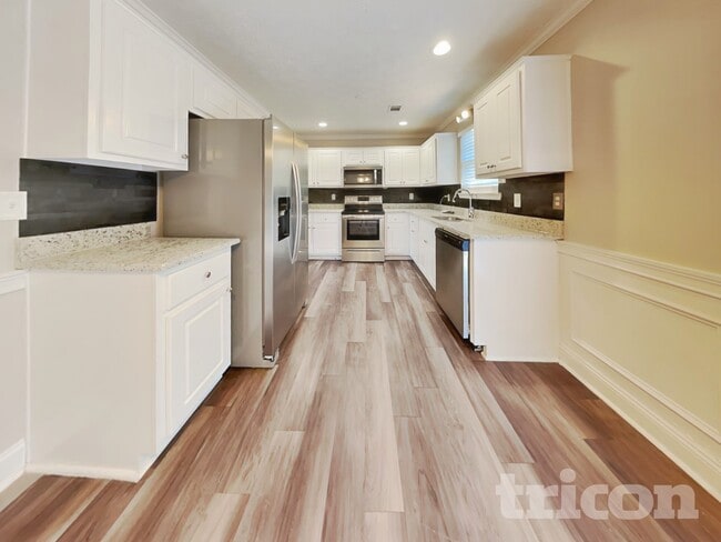 Photo - 564 Brewer Dr