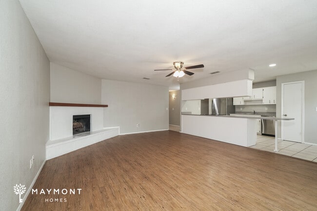 Photo - 3407 Groveview Dr