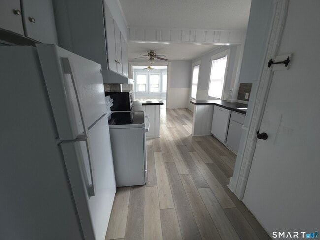 Photo - 303 Newtown Ave