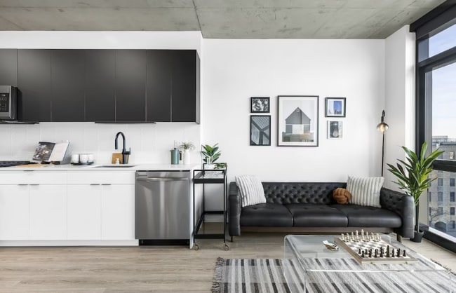 Photo - 1255 W Fulton St