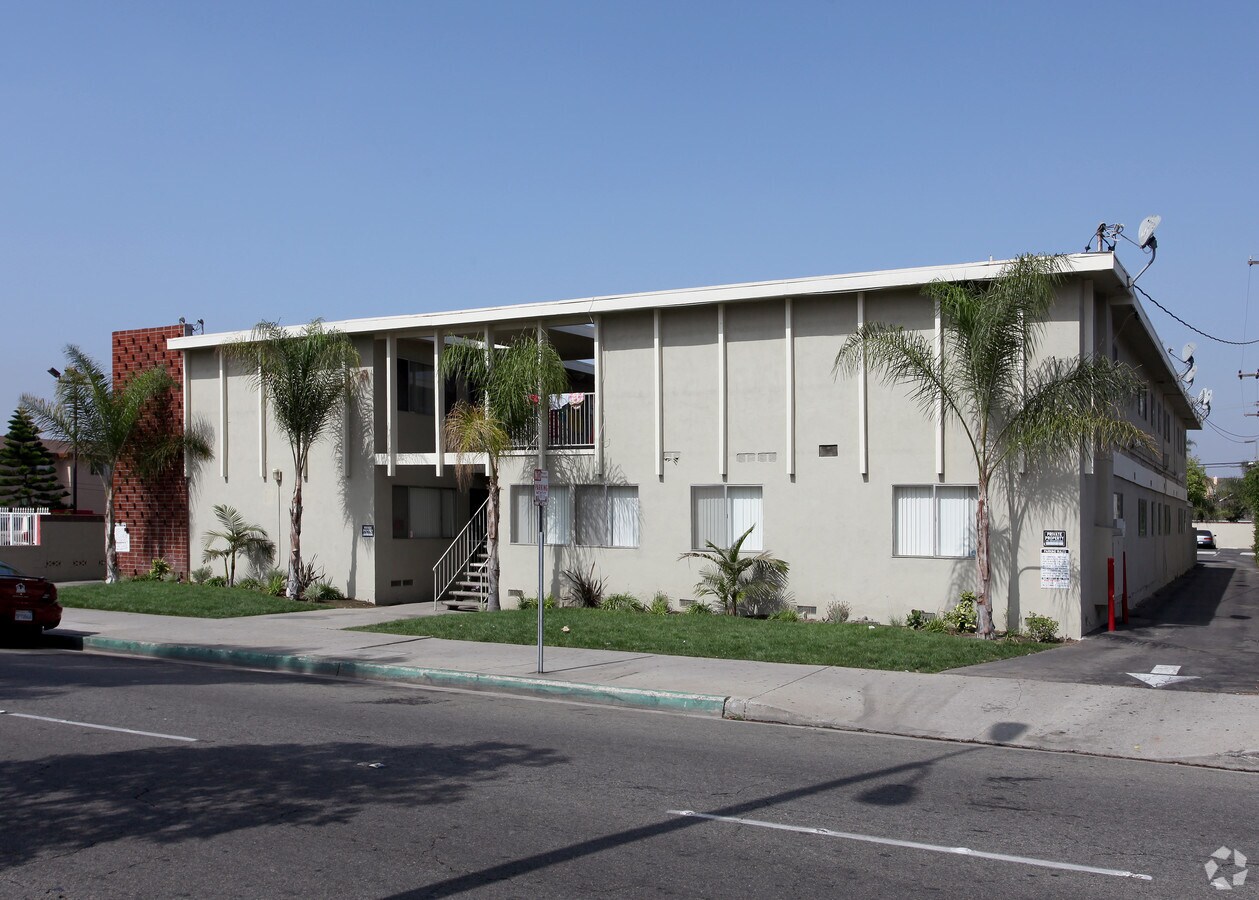 Pioneer Village Apartments - Pioneer Village Apartments