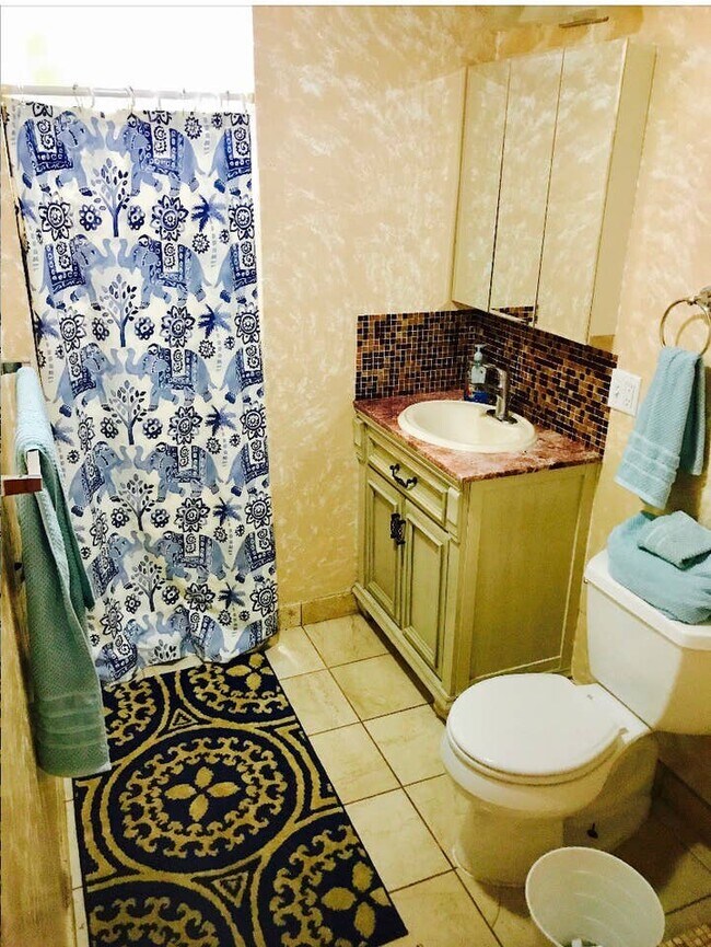 460 Park Dr Unit C1