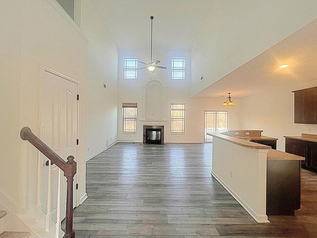 Photo - 301 Riverdale Rd