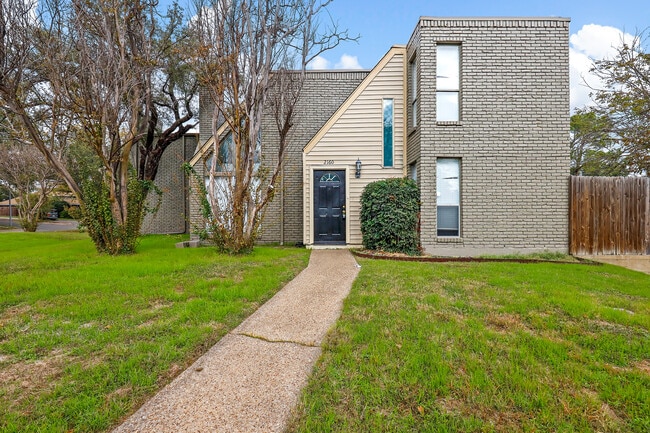 Photo - 2160 Fleur De Lis Ct