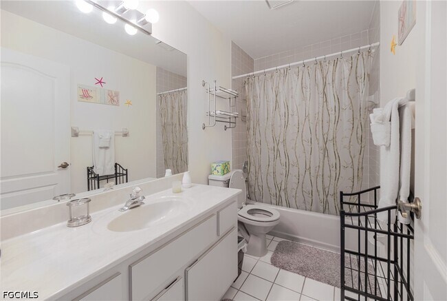 105 SW 39th Pl