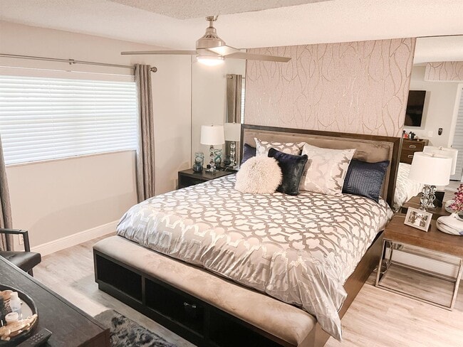 Photo - 5155 E Sabal Palm Blvd Unit 209