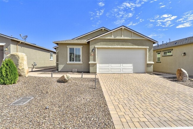 2 bedroom, 2 bathroom home in Saddlewood - 2 bedroom, 2 bathroom home in Saddlewood