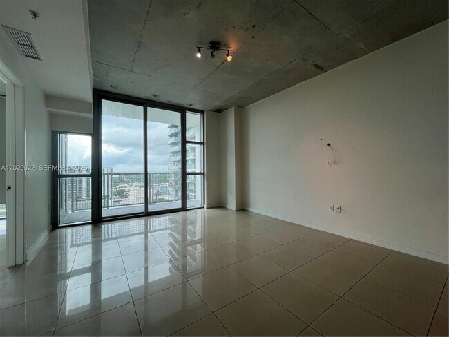Photo - 3301 NE 1st Ave Unidad H1911