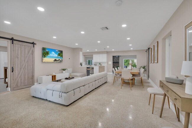 Photo - 85 NE 164th St Unit ID1049415P