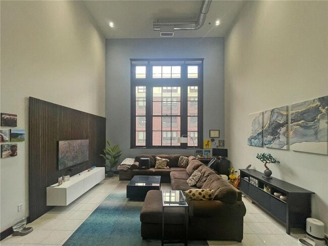 Building Photo - 214 4th St E Unit 104