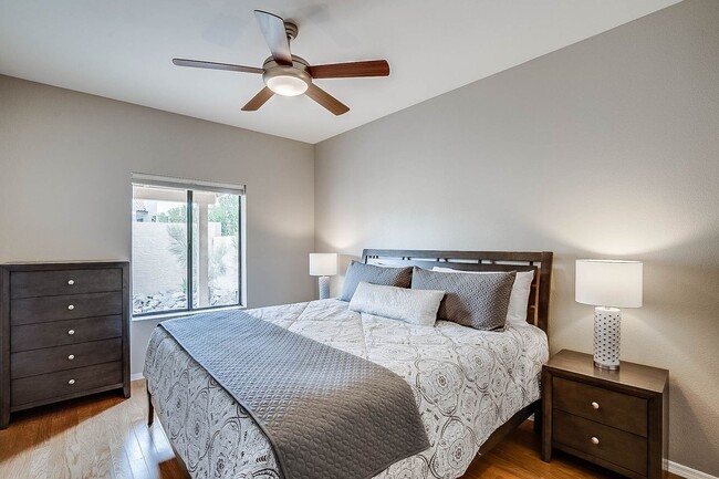 Building Photo - Resort Style Living - Furnished Three Bedr... Rental