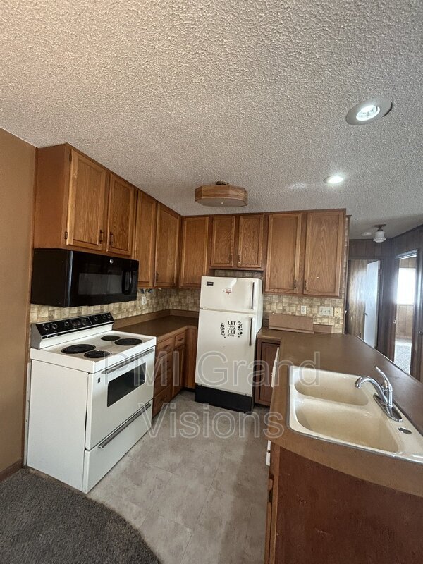 Photo - 955 4th St Unidad 5