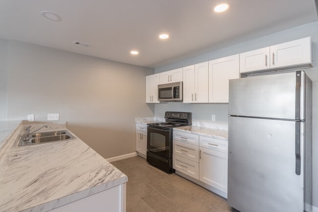 Photo - Shadow Bay Apartments