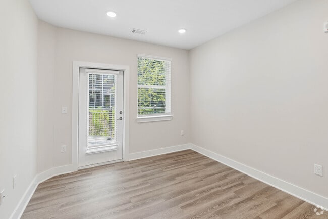 The McGraw - 1BR, 1BA - 688SF - Living Room