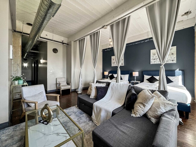 Photo - 555 Evergreen St Unit SI ID1075582P