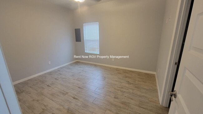 Building Photo - 3715 Valeria St Unit 3