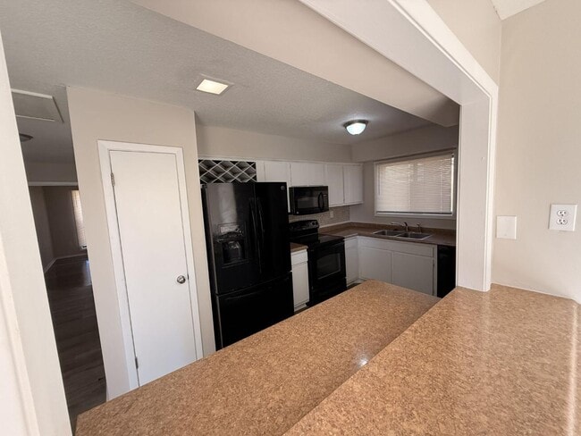 Photo - 2150 Tramway Pl