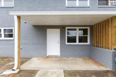 Building Photo - 2 bed 1 bath near downtown Seneca