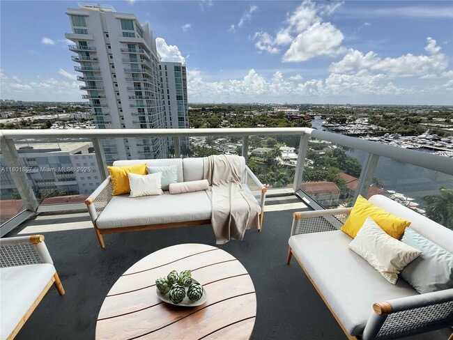 Photo - 1861 NW S River Dr Unidad 1602