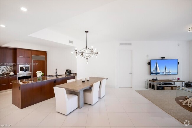 Building Photo - 2 br, 3 bath Condo - 15901 Collins Ave Apt... Unit Apt 707