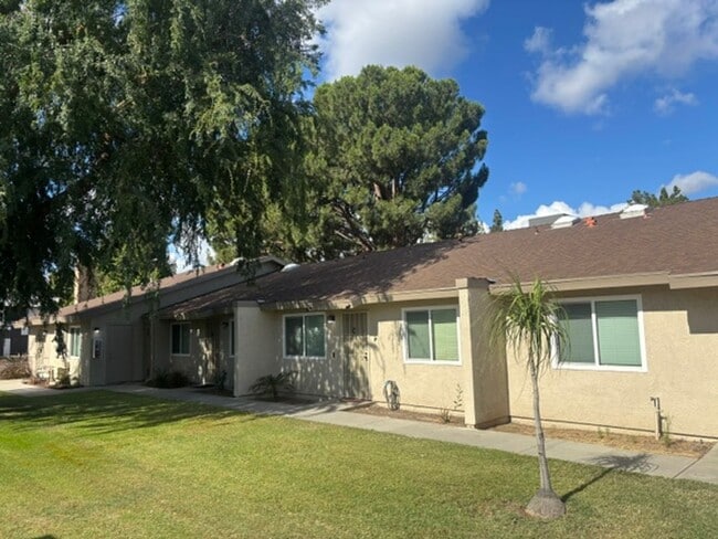 Photo - Newly Renovated 2 Bedroom / 1 Bathroom Home in Laurelglen – Garage & Yard Included!