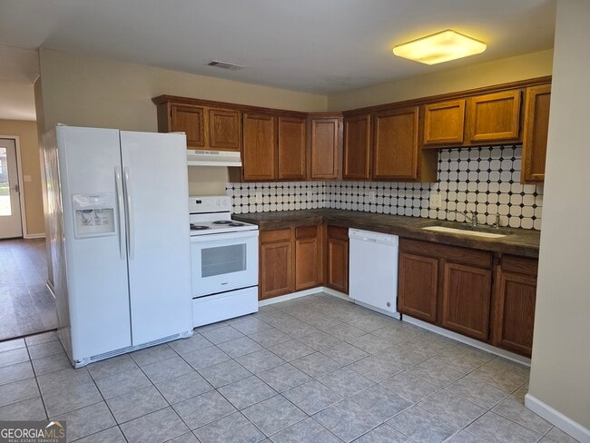 Photo - 312 W 5th St