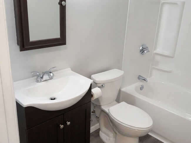 Photo - 124 Ash St Unit 124 Ash St