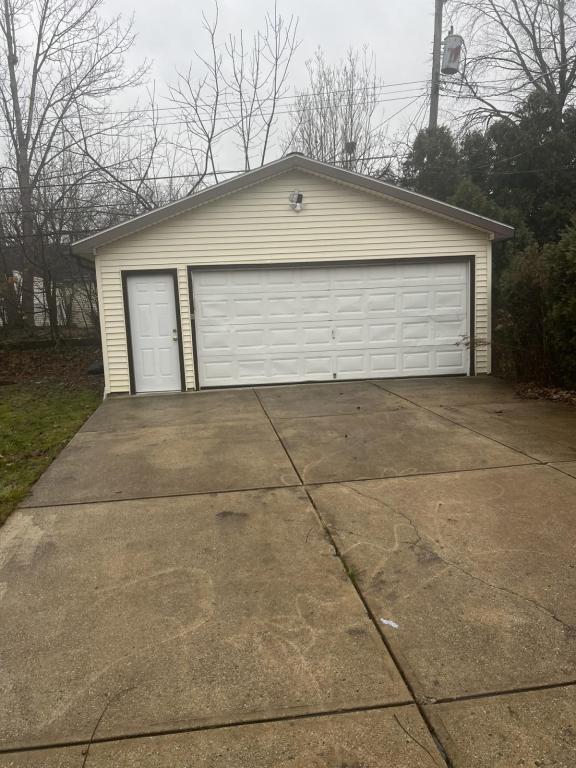 Photo - 13700 Maple Leaf Dr