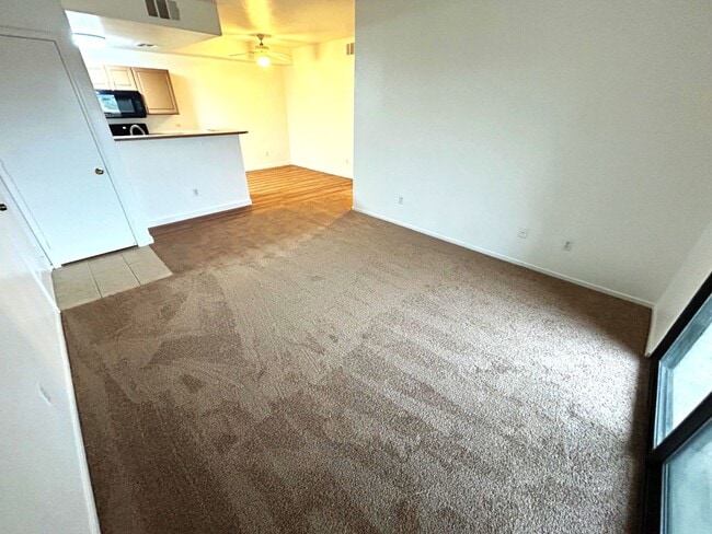 Photo - NORTHWEST 2 BEDROOM, 2 BATHROOM CONDO, ALL APPLIANCES INCLUDED!