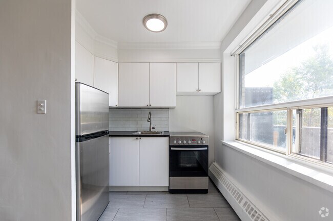 BACHELOR - Kitchen - 1 Springhurst Ave