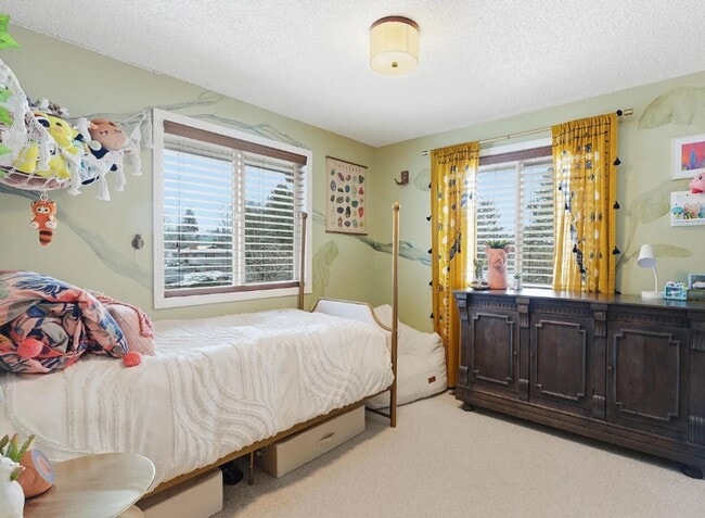 Photo - Beautiful 3 Bed 3 Bath located on Military Hill!